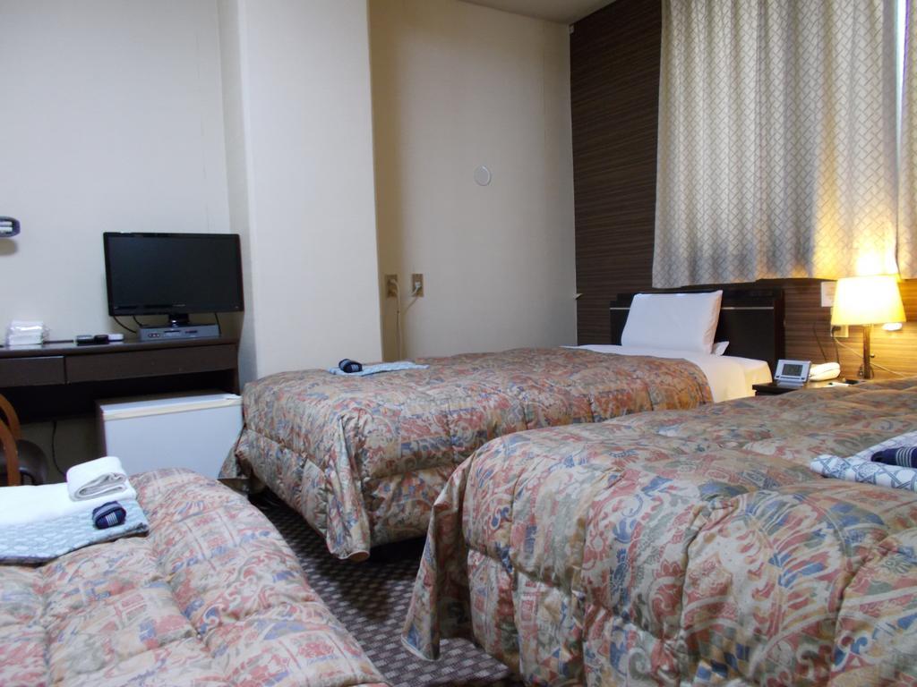 Hotel Matsuyama Hills Exterior photo